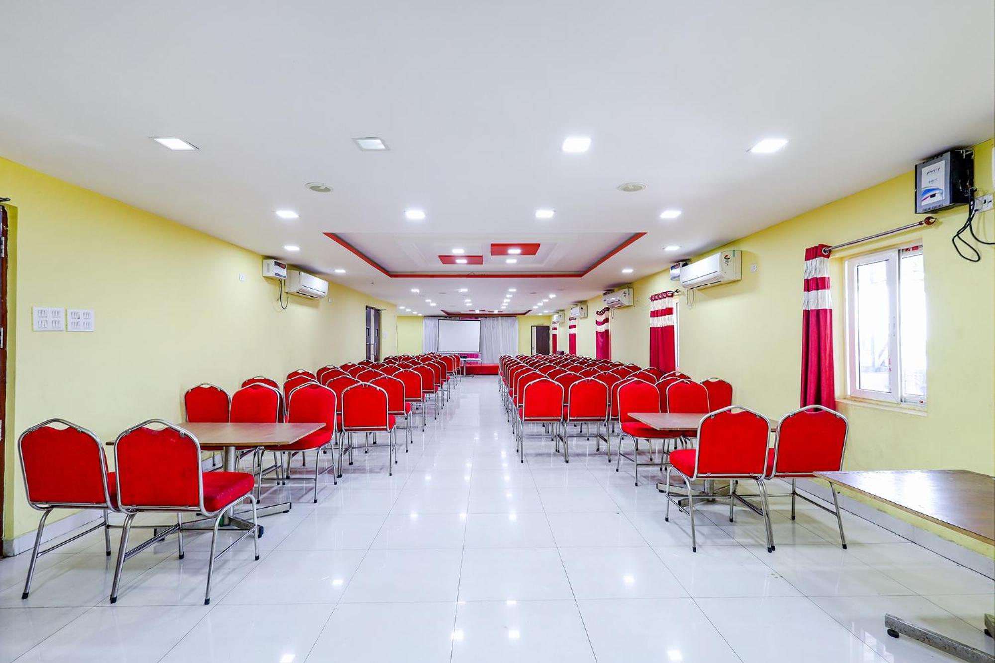 Fabhotel Prime Mahalaya Residency - Nr Chennai International Airport Exterior foto